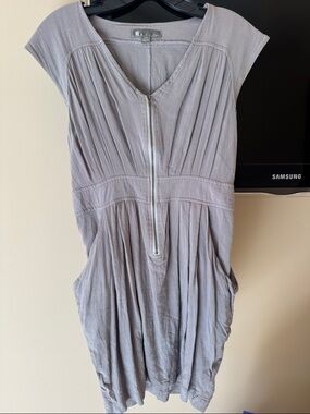 Forever 21 Light Gray Zip-Front pleated dress with pockets